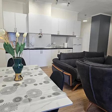 New Bazar-central 1 With Balcony Apartman Tirana