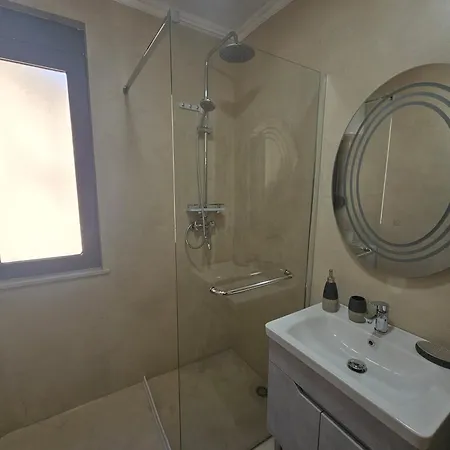 New Bazar-central 1 With Balcony Apartman Tirana