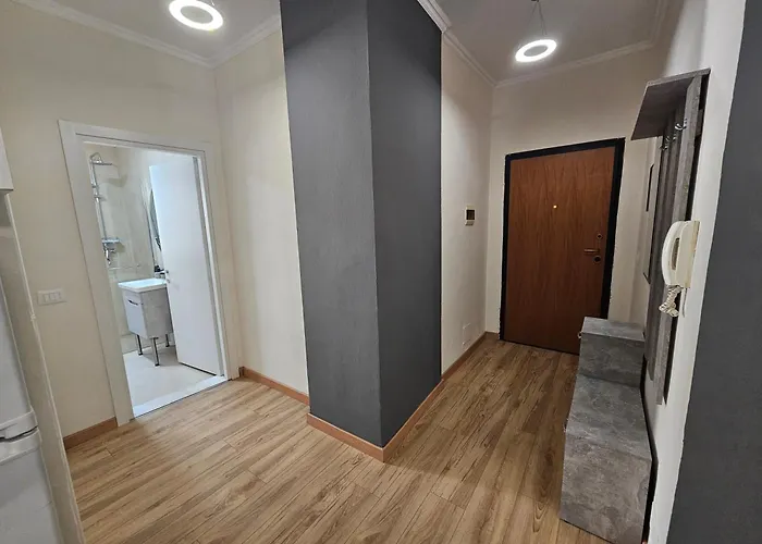 New Bazar-central 1 With Balcony *